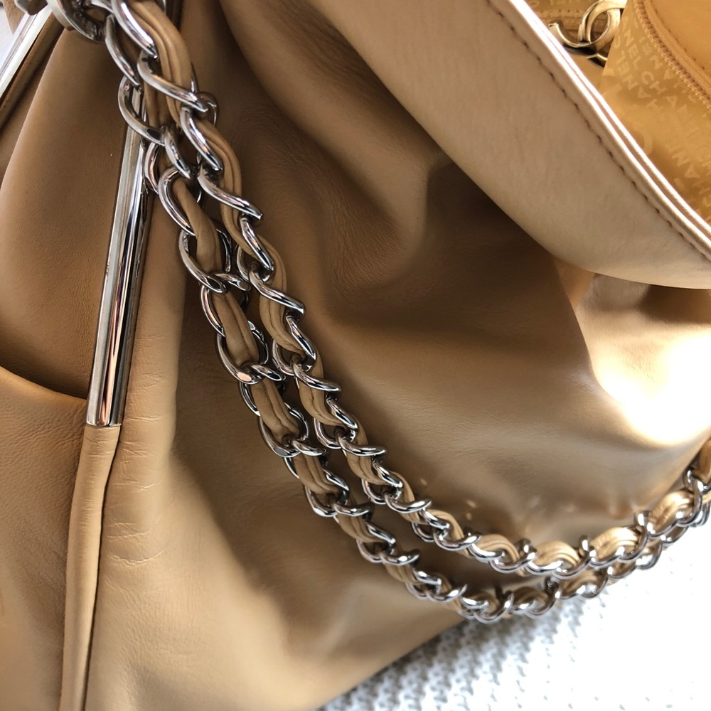 Large Chanel lamb skin tote